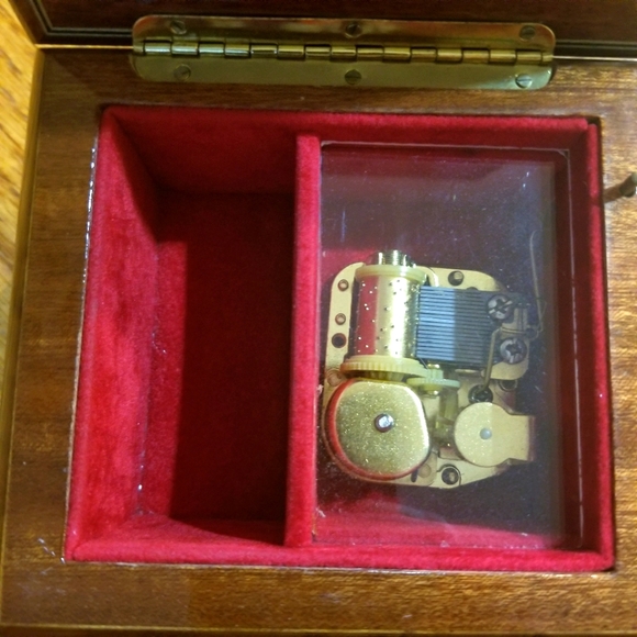 Vintage Italian Music Box - Picture 12 of 12